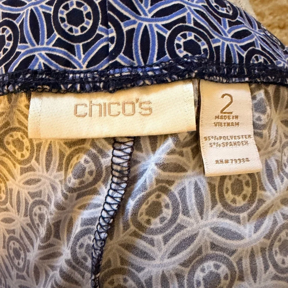 Chicos Women's Wide Leg Pants Blue Geometric Medallion Print Side Stripe Size 2